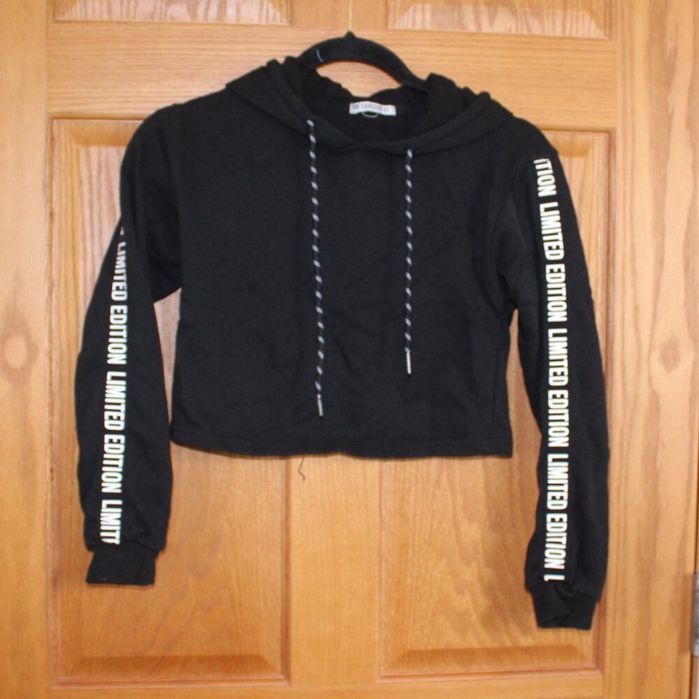 Forever 21 Crop Top Sweatshirt - Juniors Small - Black Limited Edition